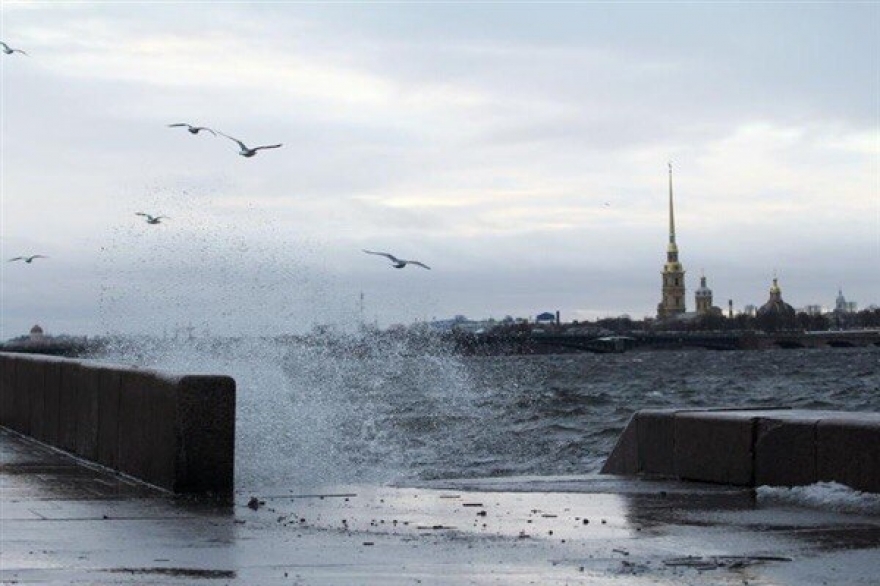 В Петербурге предполагается сильный ветер