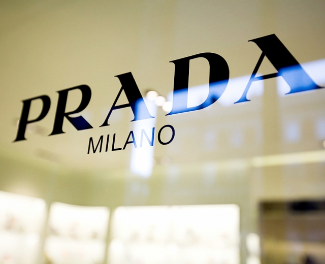 В Петербурге на Большой Конюшенной открылся бутик Prada