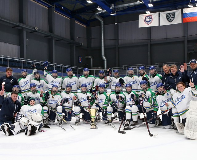 Уфимские хоккеистки выиграли первый в истории Открытый кубок ЖХЛ