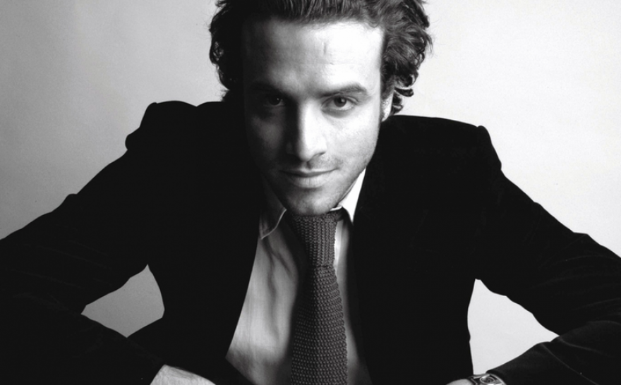 juliette has a gun история бренда. normal. juliette has a gun история бренда фото. juliette has a gun история бренда-normal. картинка juliette has a gun история бренда. картинка normal. Модный нишевый бренд Juliette Has A Gun был основан внуком Робера Риччи и правнуком Нины Риччи. Молодого человека зовут Романо Риччи, и буквально с младенчества он был окружен атмосферой моды, парфюмерии и красоты. Детство Романо проходило на фабрике деда. juliette has a gun история бренда. normal. juliette has a gun история бренда фото. juliette has a gun история бренда-normal. картинка juliette has a gun история бренда. картинка normal. Модный нишевый бренд Juliette Has A Gun был основан внуком Робера Риччи и правнуком Нины Риччи. Молодого человека зовут Романо Риччи, и буквально с младенчества он был окружен атмосферой моды, парфюмерии и красоты. Детство Романо проходило на фабрике деда.