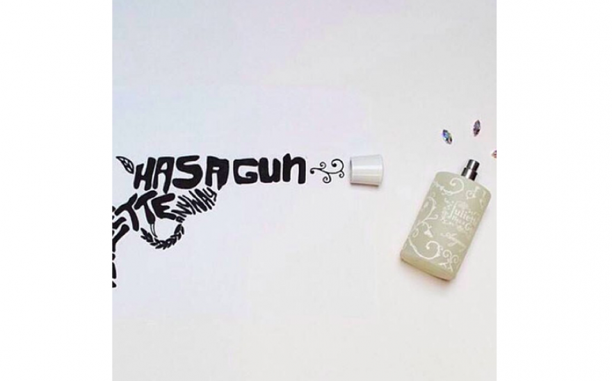 juliette has a gun история бренда. normal. juliette has a gun история бренда фото. juliette has a gun история бренда-normal. картинка juliette has a gun история бренда. картинка normal. Модный нишевый бренд Juliette Has A Gun был основан внуком Робера Риччи и правнуком Нины Риччи. Молодого человека зовут Романо Риччи, и буквально с младенчества он был окружен атмосферой моды, парфюмерии и красоты. Детство Романо проходило на фабрике деда. juliette has a gun история бренда. normal. juliette has a gun история бренда фото. juliette has a gun история бренда-normal. картинка juliette has a gun история бренда. картинка normal. Модный нишевый бренд Juliette Has A Gun был основан внуком Робера Риччи и правнуком Нины Риччи. Молодого человека зовут Романо Риччи, и буквально с младенчества он был окружен атмосферой моды, парфюмерии и красоты. Детство Романо проходило на фабрике деда.