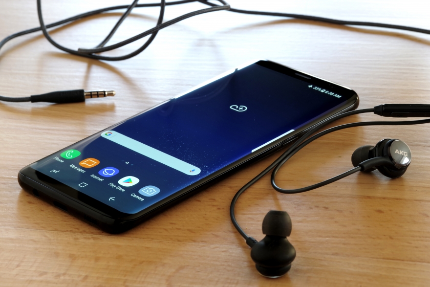 В Италии компанию Samsung уличили в тайном замедлении старых смартфонов В Италии компанию Samsung уличили в тайном замедлении старых смартфонов