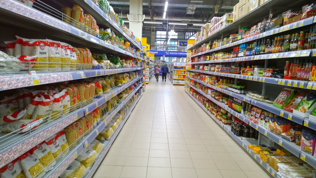 Производители продуктов в России за год повысили цены на 16%