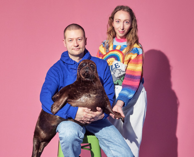 Как семейная пара из Петербурга спасла 150 редких нерп и тюленей и воспитывает двух всегородских любимцев — Крошика и Шлиссика