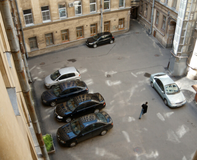 В Петербурге стоимость парковки в центре города подорожает на 50%