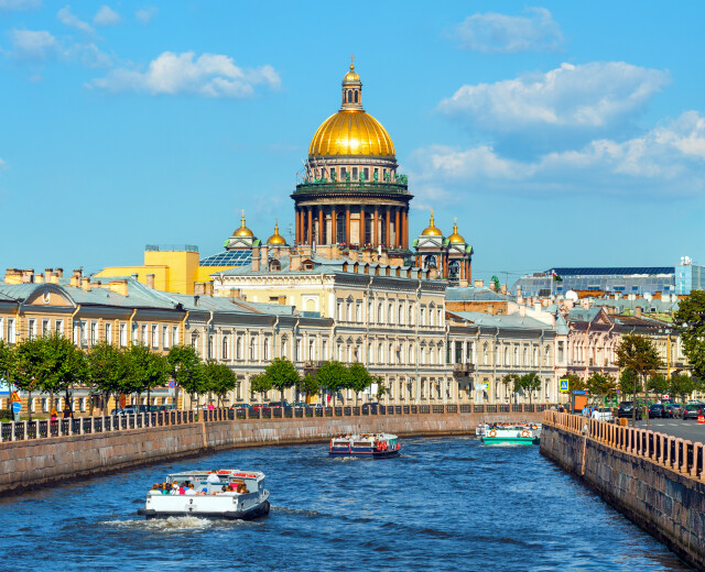 Синоптик: в эту субботу в Петербурге потеплеет, однако без дождей не обойдется