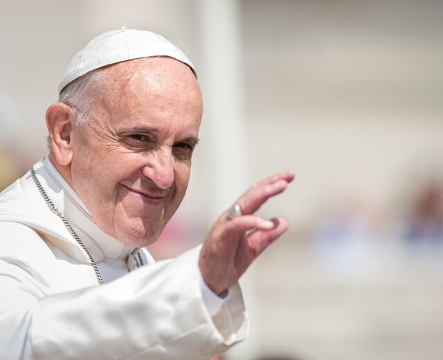 Папа Римский собирается посетить Петербург. Когда это случится?